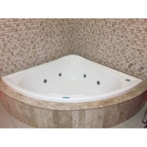 Banheira de Hidromassagem De Canto Linha Plus